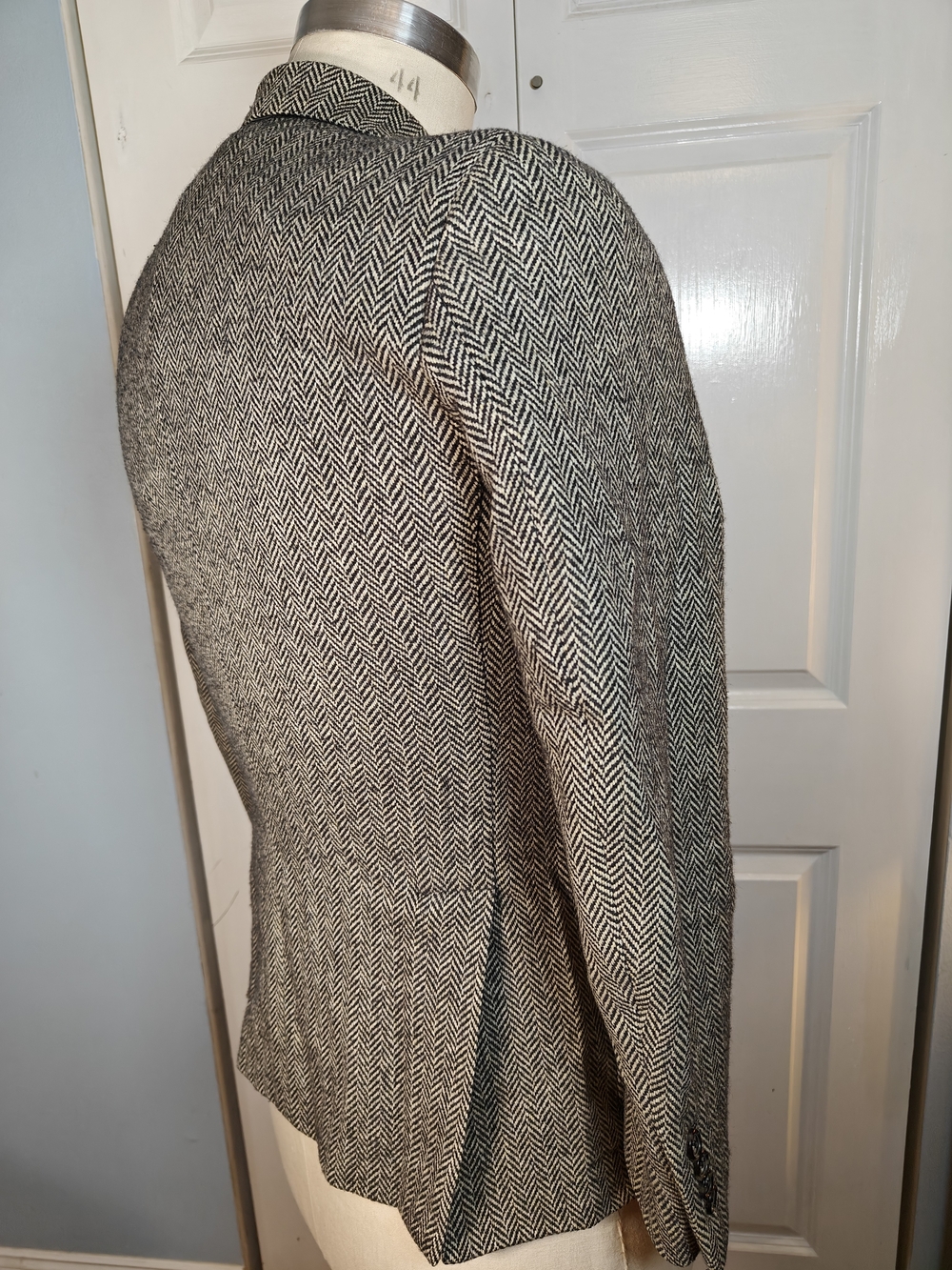 Todd Snyder Sutton Mens 38S Grey Herringbone Tweed Wool Sport Coat Blazer - Picture 6 of 15